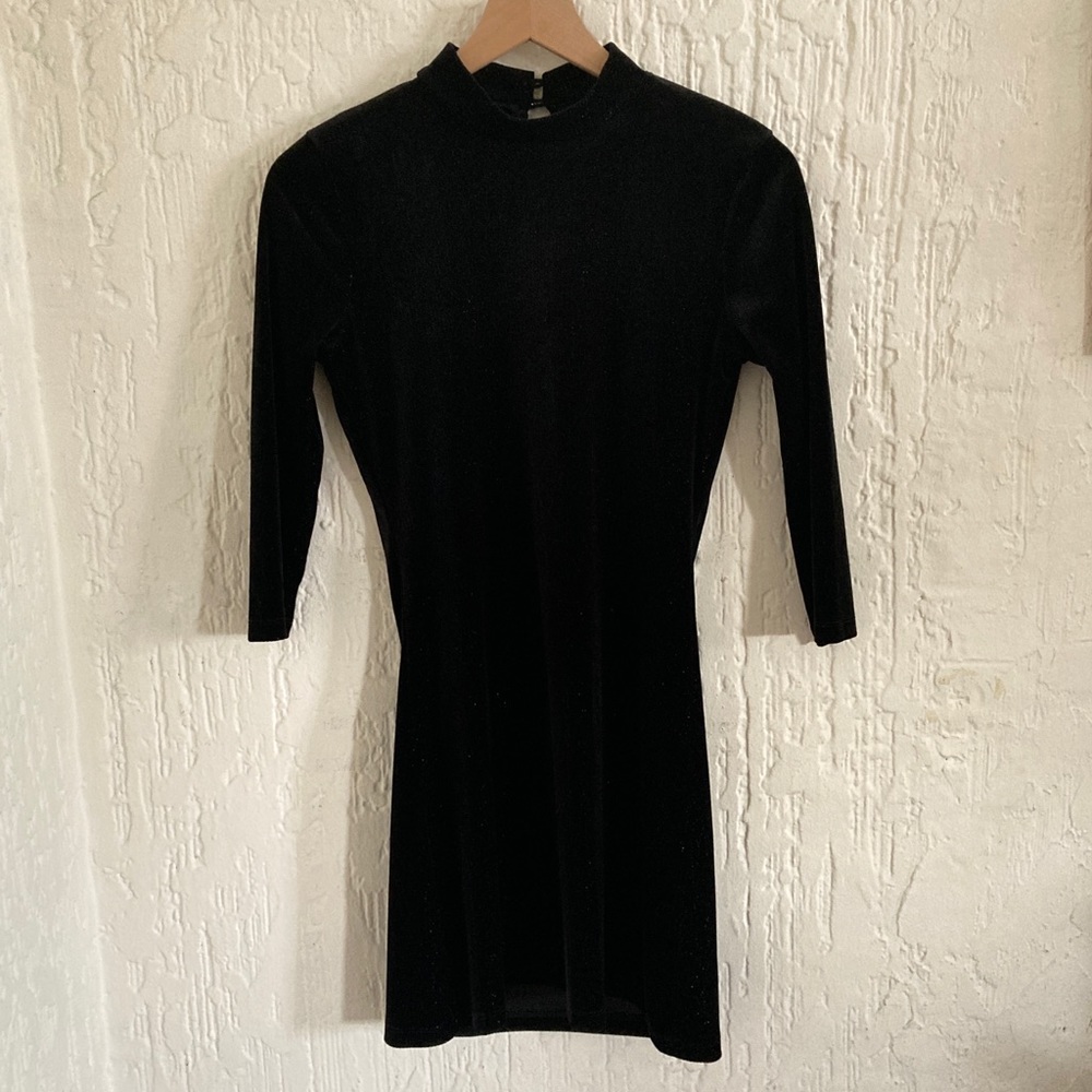 Forever 21 Black Mock Neck Body Con Dress Size Small